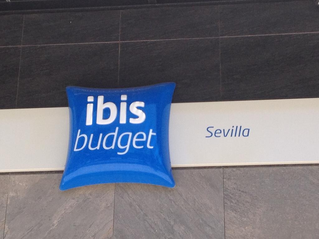Ibis Budget Sevilla Aeropuerto Luaran gambar