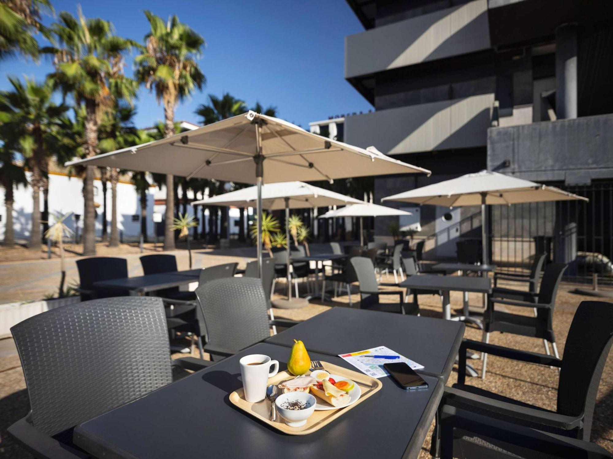 Ibis Budget Sevilla Aeropuerto Luaran gambar