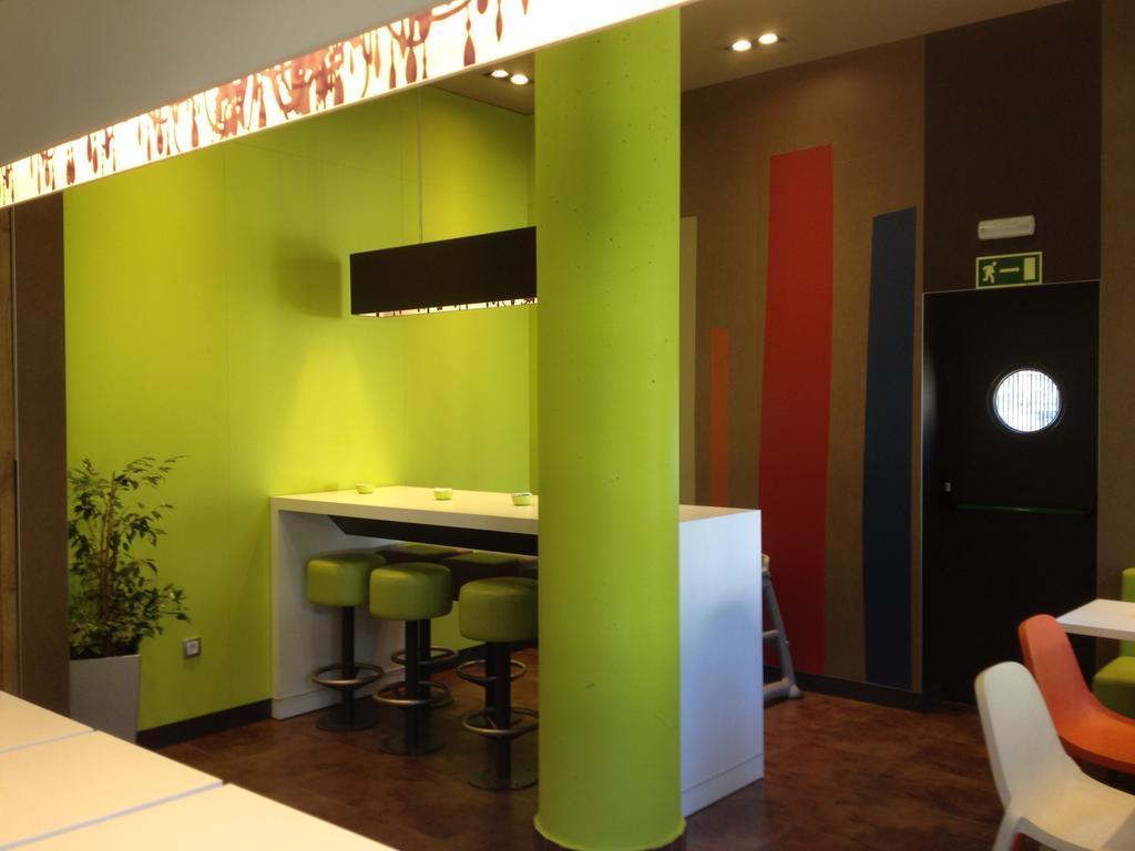 Ibis Budget Sevilla Aeropuerto Luaran gambar