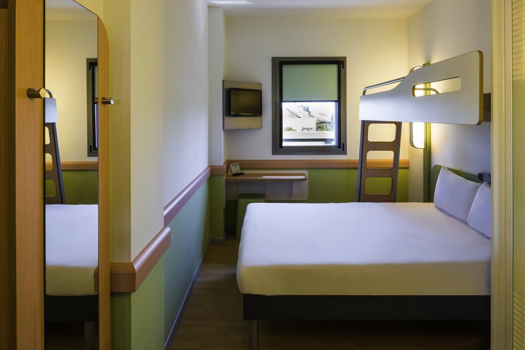 Ibis Budget Sevilla Aeropuerto Bilik gambar
